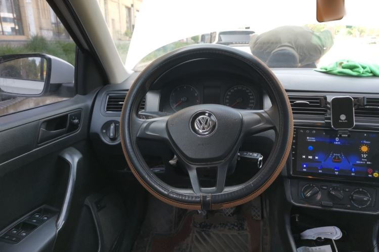 Used Volkswagen Santana 2016 1.4L Manual Fashion Edition
