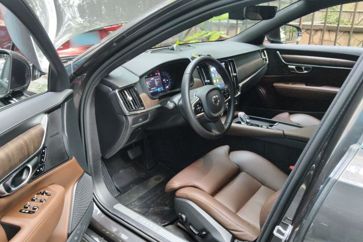 Used Volvo S90 2023 B5 Zhiyuan Luxury Edition
