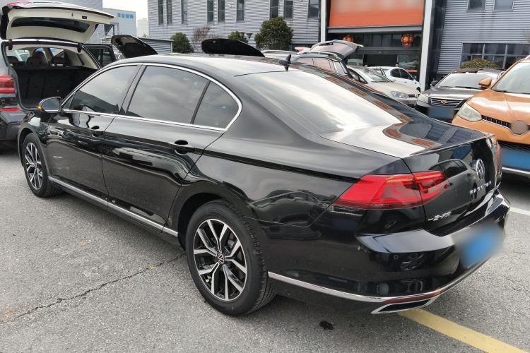 Used Volkswagen Magotan 2020 330TSI DSG Leading Model Exterior 2