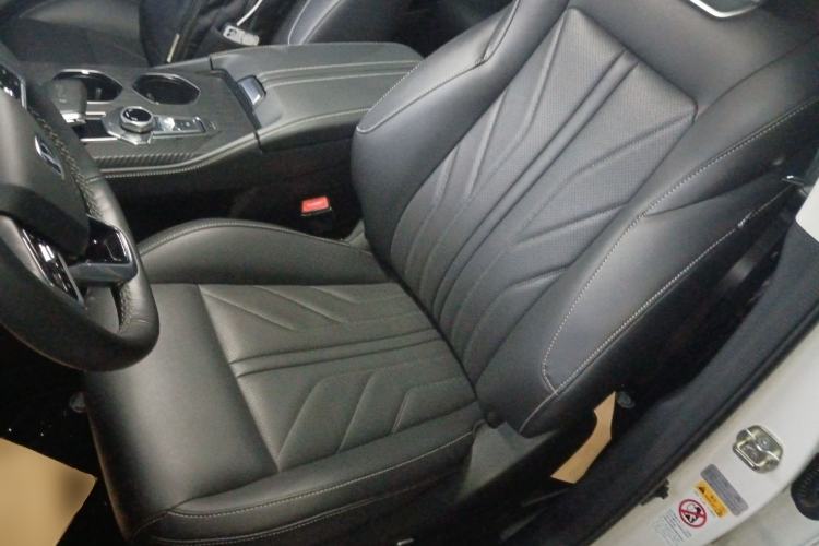 Used CHANGAN UNI-K 2024 2.0T Two-Wheel Drive YueShang Trim Left Front Seat