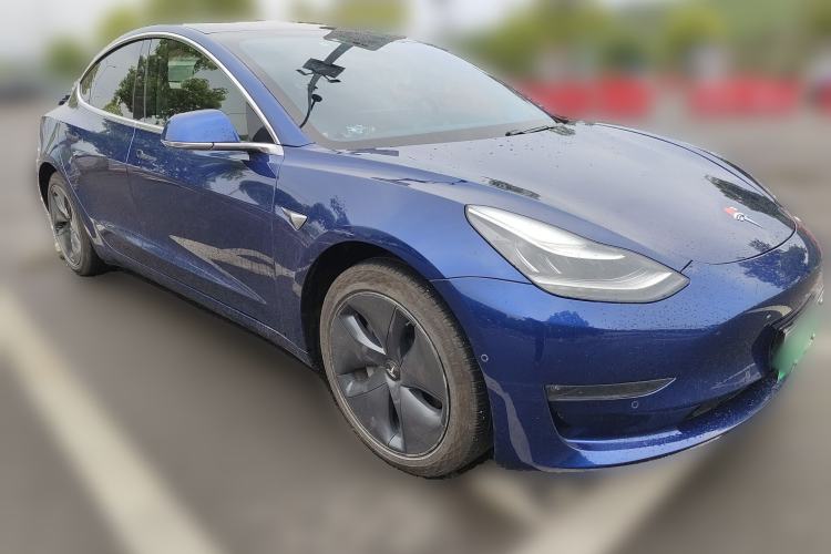 Used Tesla Model 3 2019 Long-Range Rear-Wheel-Drive Version Front Right 45 Deg