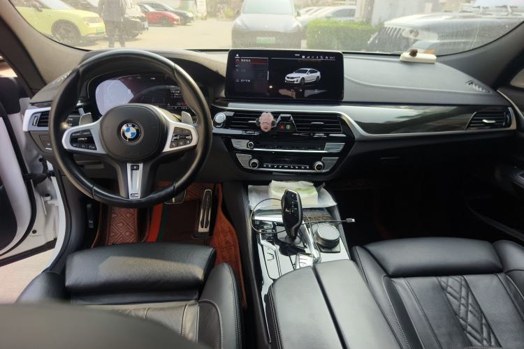 Used BMW 6 Series GT 2021 630i M Sport Grand Touring Edition Center Console