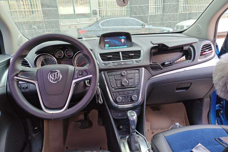 Used Buick Encore 2015 1.4T Automatic Two-Wheel Drive Urban Leading Model Center Console
