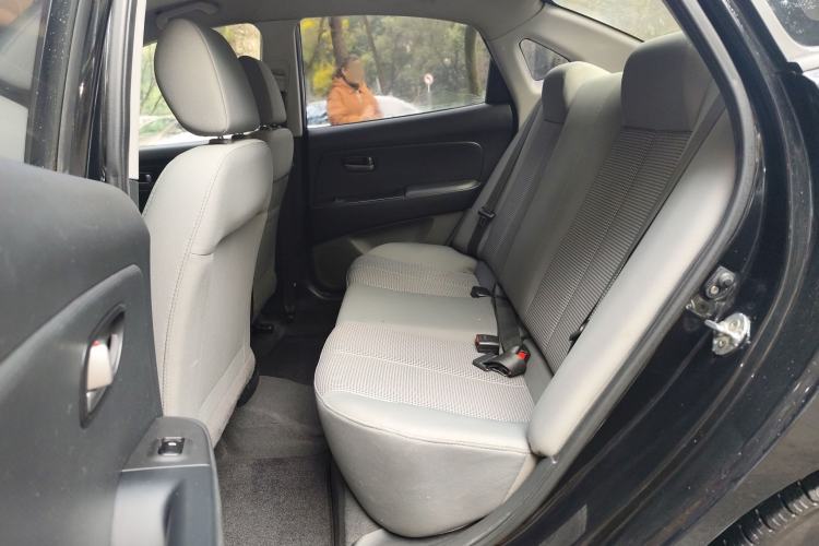 Used Hyundai Celesta 2015 1.6L Manual Comfort Model