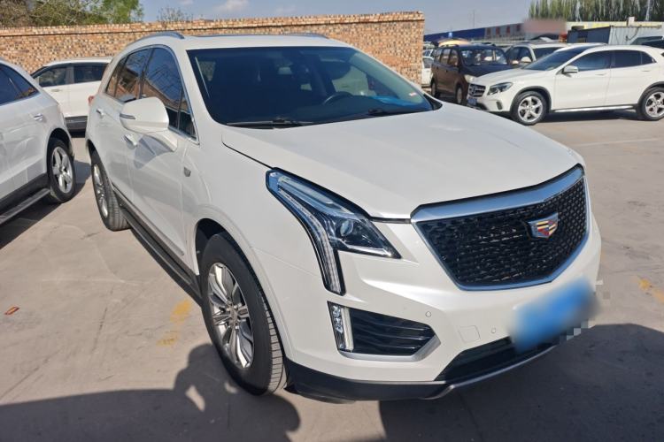 Used Cadillac XT5 2018 28T Four-Wheel Drive Luxury Model Front Right 45 Deg