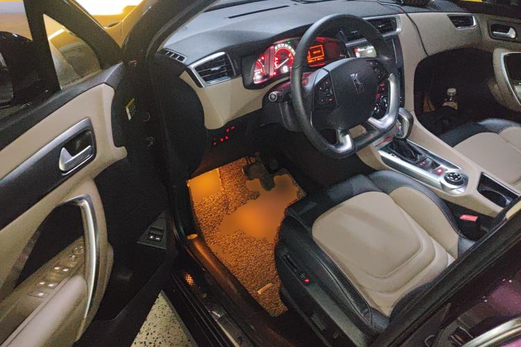 Used DS 6 2016 1.6T Luxury Edition THP160