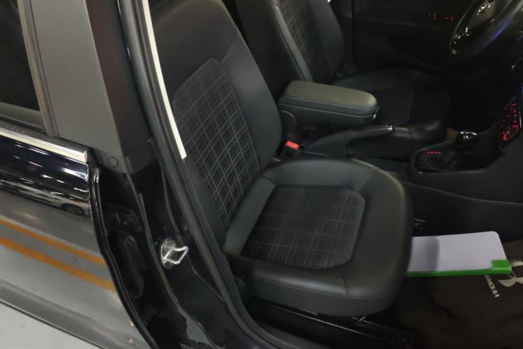 Used Volkswagen Jetta 2017 1.5L Automatic Comfort Model Right Front Seat