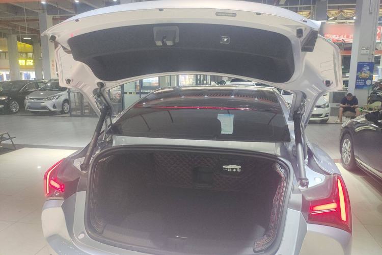 Used NETA S 2022 Extended-Range Version 1160 km Range Rear-Wheel-Drive Compact Edition