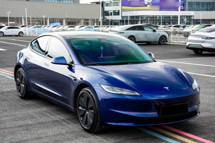 Used Tesla Model 3 2023 Rear-Wheel-Drive Version Exterior 3