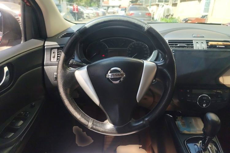 Used Nissan Tiida 2011 1.6L CVT Smart Version
