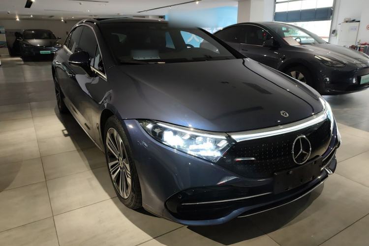 Used Mercedes-Benz EQS 2022 Updated Version 450+ Pioneer Edition Front Right 45 Deg