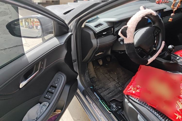 Used Roewe i5 2023 1.5L Manual Comfort Edition
