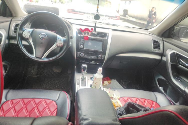 Used Nissan Teana 2016 Revised Version 2.0L XL Comfort Edition Center Console