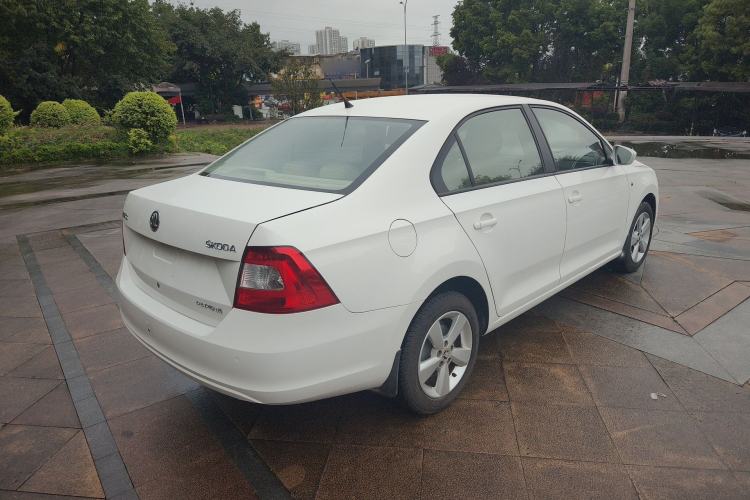 Used Skoda Rapid 2013 1.6L Automatic Smart Selection Model
