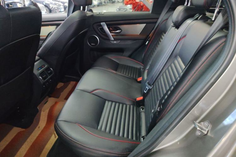 Used Land Rover Discovery Sport 2022 249 PS Metropolitan Edition 5 Seats Left Rear Seat