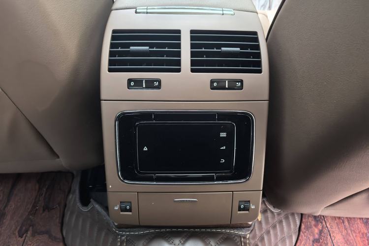 Used Volkswagen Phaeton 2012 3.0L Business Edition
