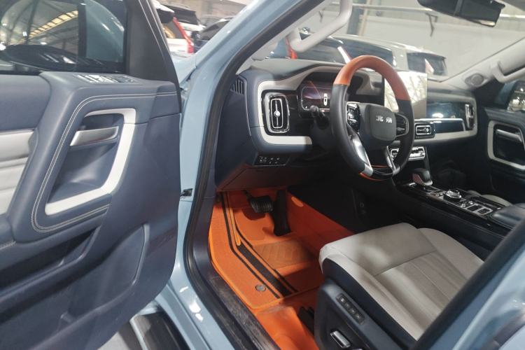 Used BAIC Off-Road BJ60 2022 2.0T May Day Edition Seven Seats
