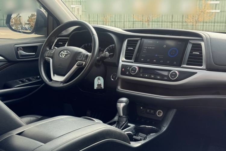 Used Toyota Highlander 2018 2.0T Four-Wheel Drive Prestige Version 7 Seats China VI Standard
