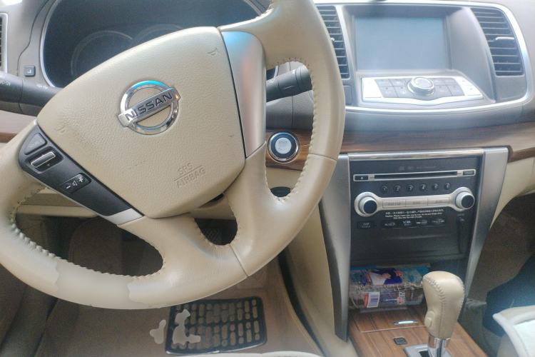 Used Nissan Teana 2011 2.0L XL Comfort Edition Center Console