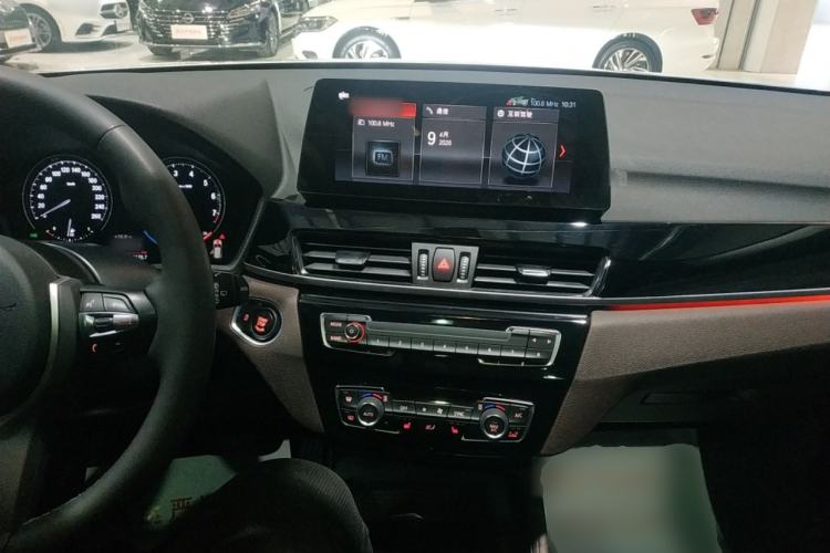 Used BMW X1 2022 sDrive25Li Leading Model Center Console