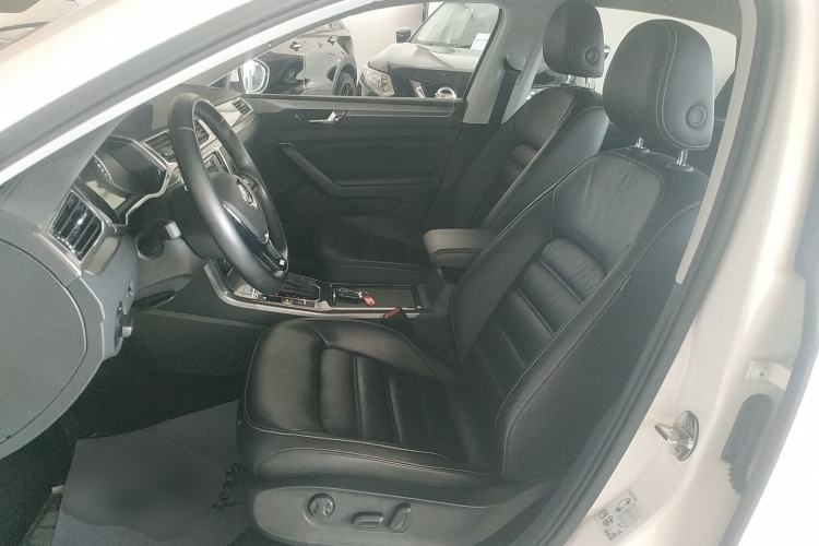 Used Volkswagen Passat 2017 330TSI DSG Luxury Edition