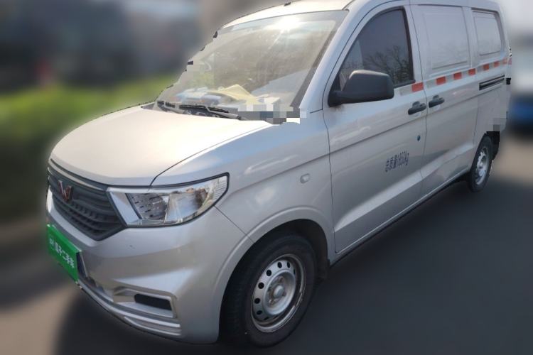 Used Wuling Hongguang V 2022 1.5L Jingqu Edition Enclosed-Window Vehicle with Hydraulic Power Steering LAR