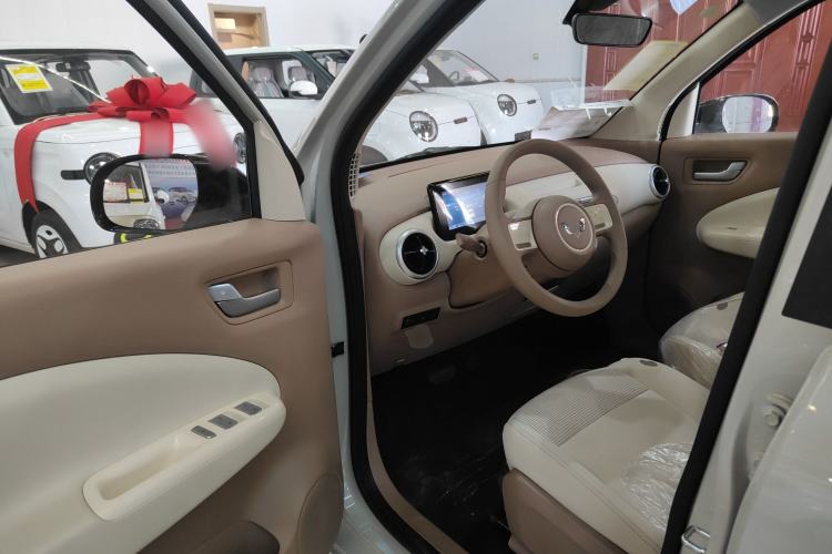 Used Wuling Hongguang MINIEV 2025 Four-Door Version Advanced Edition Driver Seat