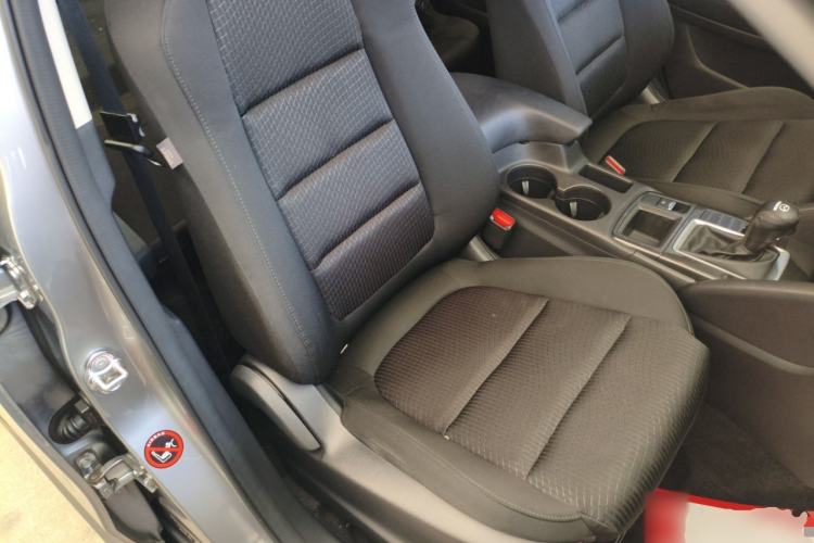 Used Mazda CX-5 2015 2.0L Automatic Two-Wheel Drive Urban Version
