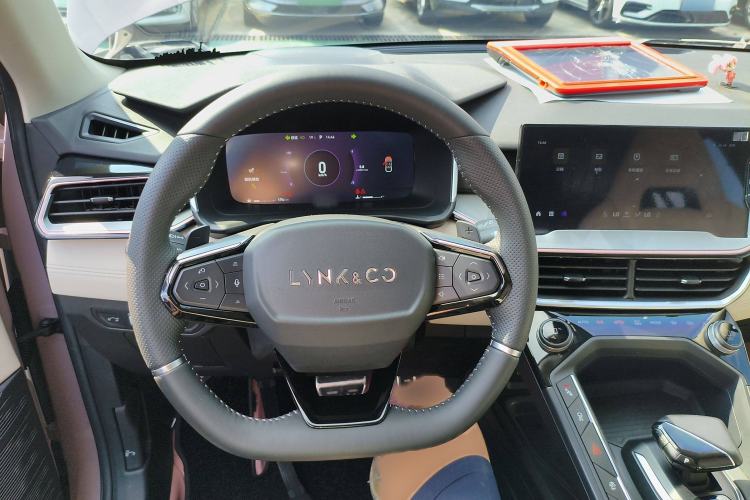 Used Lynk & Co 06 2021 1.5T Shero Pink Special Edition