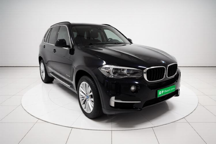 Used BMW X5 2015 xDrive28i Front Right 45 Deg