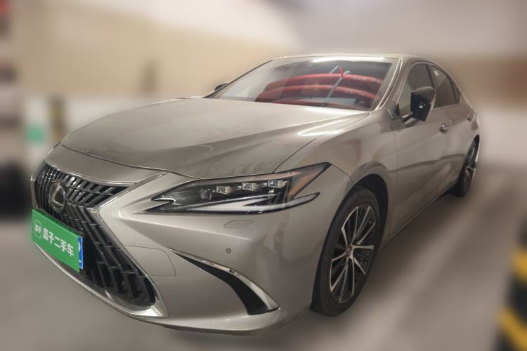 Used Lexus ES 2022 300h Deluxe Edition