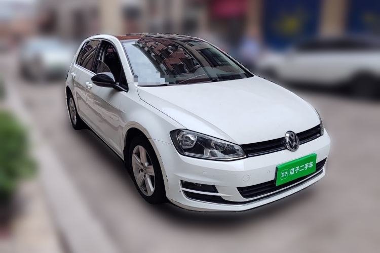Used Volkswagen Golf 2017 1.6L Automatic Comfort Million-Vehicle Anniversary Edition

