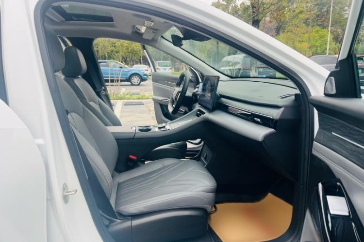 Used Geely Galaxy L6 2025 EM-i 140km Explorer+ Edition
