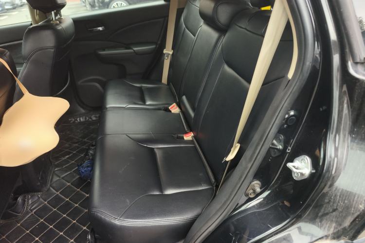 Used Honda CR-V 2016 2.0L two-wheel drive Urban Edition Left Rear Seat