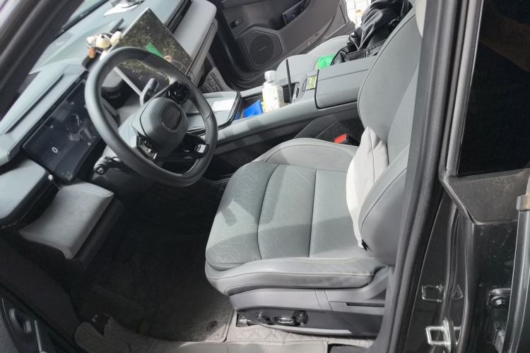 Used Lynk & Co 08 EM-P 2023 120km Long-Range Halo Left Front Seat