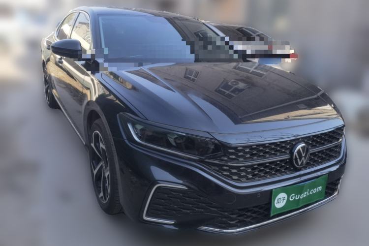 Used Volkswagen Passat 2023 Revised 330TSI Starry Elite Edition Front Right 45 Deg