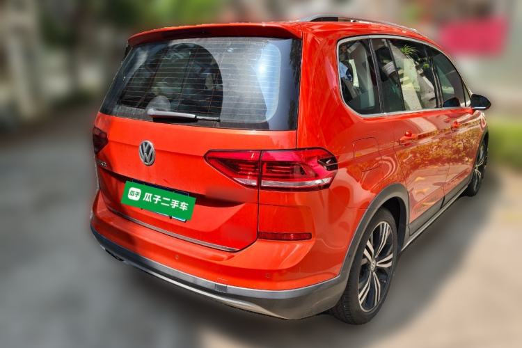 Used Volkswagen Touran 2018 Volkswagen Touran L 280TSI DSG Boundary Luxury Edition 7 Seats China VI Standard
