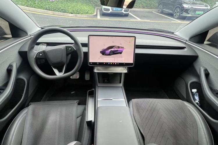 Used Tesla Model 3 2023 Rear-Wheel-Drive Version
