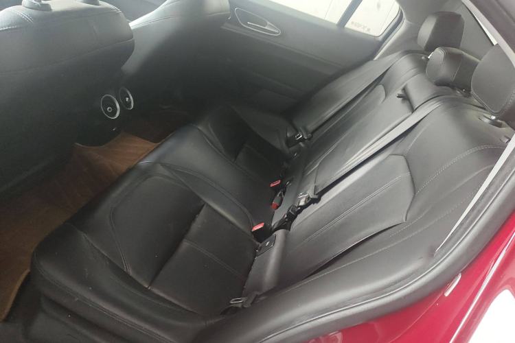 Used Alfa Romeo Giulia 2017 2.0T 200HP Luxury Edition