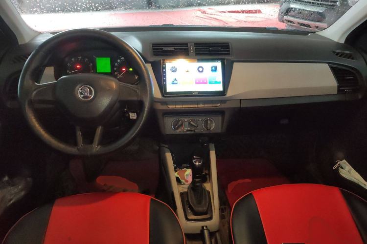 Used Skoda Fabia 2016 1.4L Automatic Car Enjoy Edition
