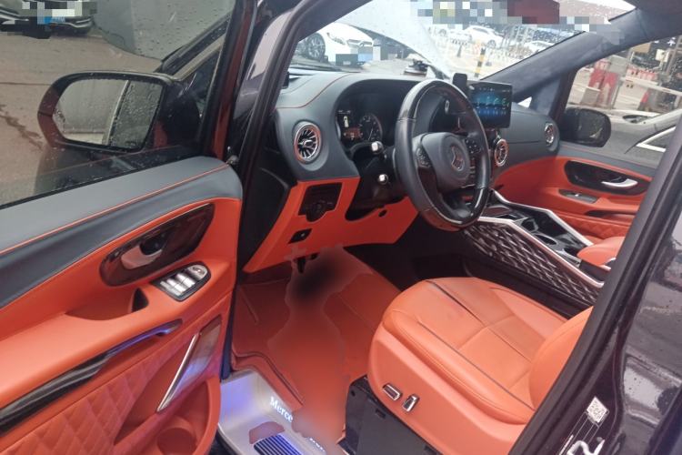 Used Mercedes-Benz Vito 2021 2.0T Elite Version 7 Seats Driver Seat