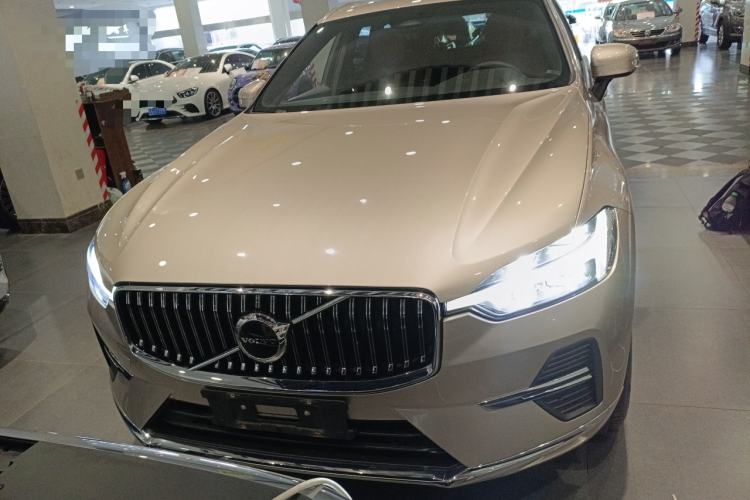 Used Volvo XC60 2024 B5 4x4 Smart Luxury Edition Front
