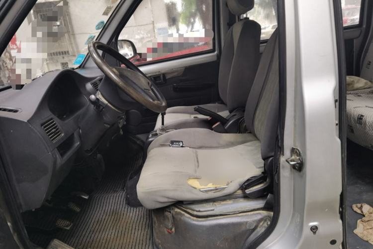 Used Wuling Rongguang 2011 1.2L Base Version
