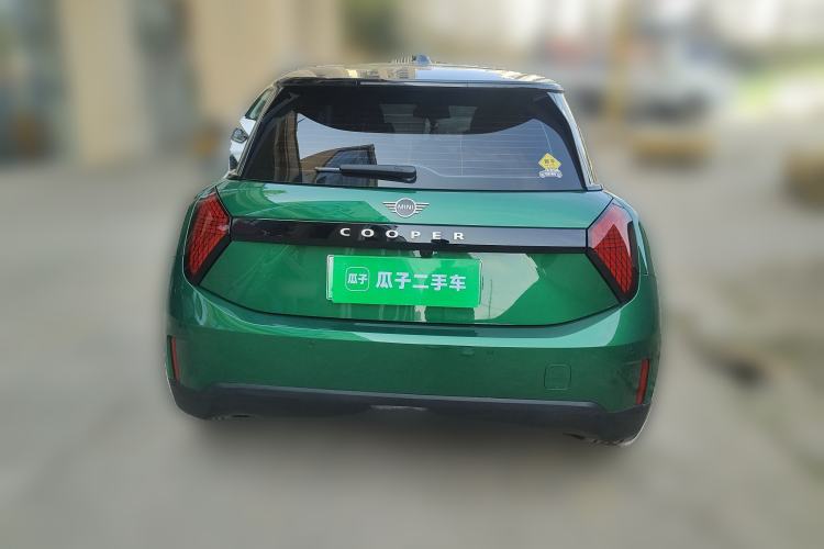 Used MINI Electric MINI COOPER 2025 Model Facelift 466km COOPER E Classic Style
