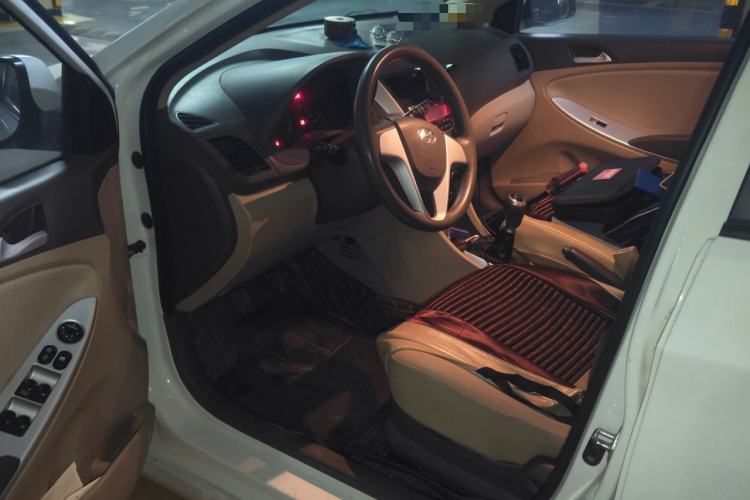 Used Hyundai Verna (older generation) 2010 Sedan 1.4L Manual Comfort GS
