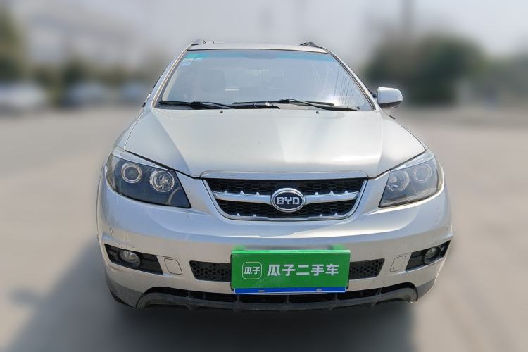 Used BYD S6 2012 2.0L Manual Luxury Version
