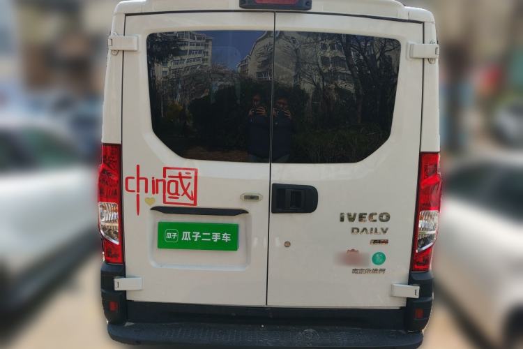 Used Iveco Eurocargo 2021 2.0T Manual Super-Rui Short Wheelbase Low-Roof Side-Hinged Door F1A
