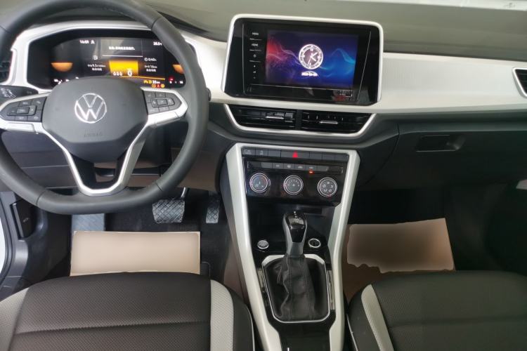 Used Volkswagen T-ROC 2024 280TSI DSG Two-Wheel-Drive Time Edition Center Console