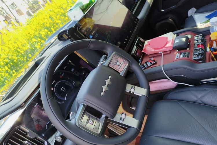 Used Formula Leopard 8 2025 Smart & Brave Flagship Edition 7 Seats
