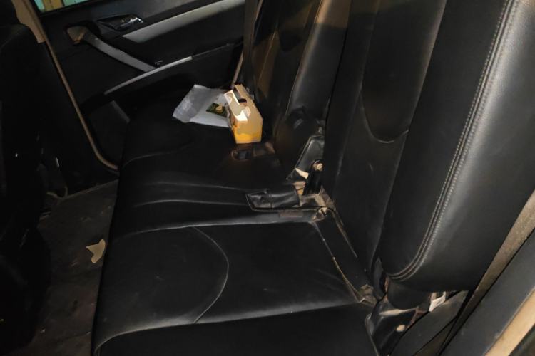 Used GAC Gonow Aoosed GX5 2012 2.4L Manual Gasoline 4x4 with Sunroof Left Rear Seat